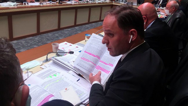 Yavuzyılmaz, 13 bin 500 avro maaş alan memuru sordu