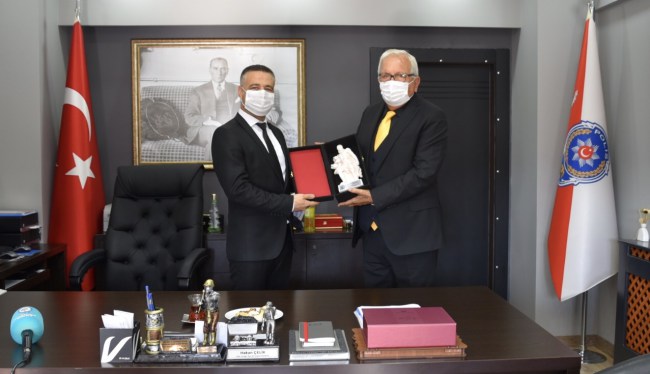 Posbıyık’tan emniyete övgü: “Zor şartlarda görevlerini başarıyla yapıyorlar“