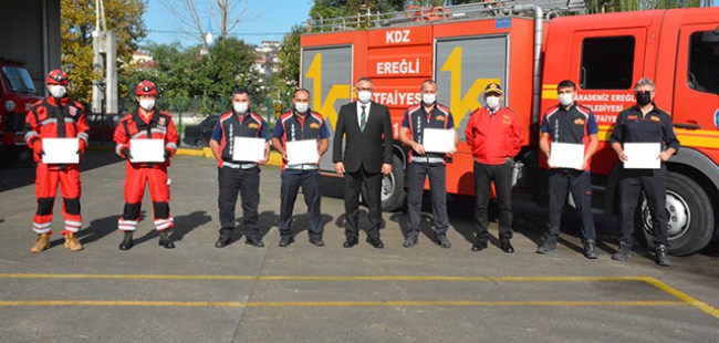 27 Kişi daha gönüllü itfaiyeci oldu