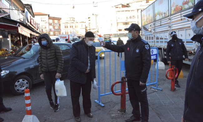 Zabıta ekipleri koronavirüs denetimlerini artırdı