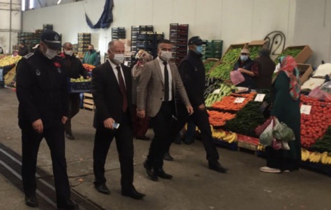Kaymakam Çorumluoğlu pazaryerini denetledi