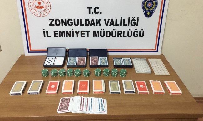 Ereğli Emniyetinden sokağa çıkma yasağında kumar baskını