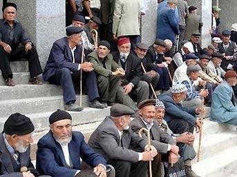 Emeklinin beklediği dava uzadı!