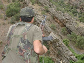 Karadeniz'de asker üniformalı PKK alarmı