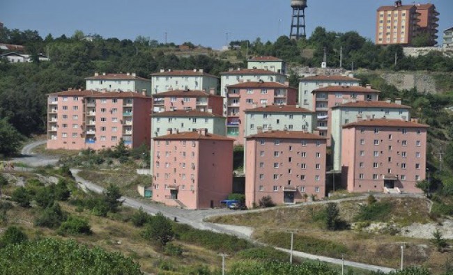 Afet konutlarında 21 yıl sonra tapular alınıyor