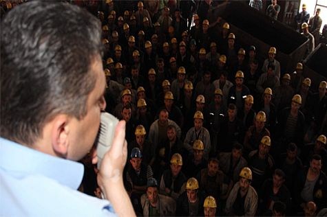 Madenci çalışma şartlarını protesto etti!..