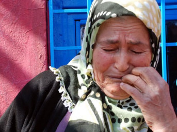 Müslüm Gürses'in annesi gözyaşlarına boğuldu..