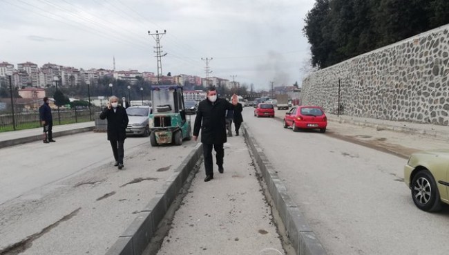 Mollabey yolunda ışıklı kavşak