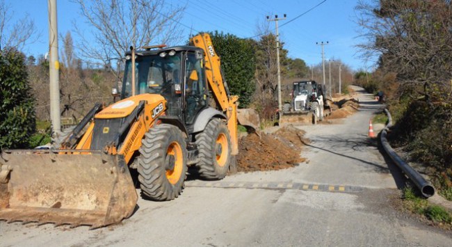 Su ve kanalizasyon hattı çalışmaları sürüyor