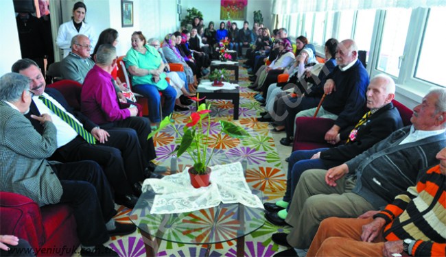 BAŞKAN UYSAL'DAN ANLAMLI ZİYARET..