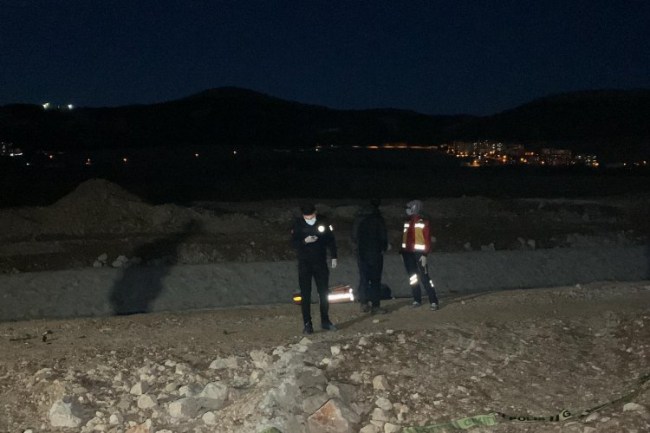 Adıyaman'da boş arazide canına kıydı