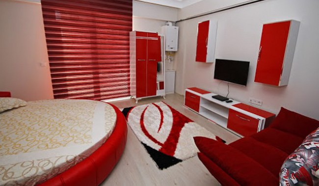 Günübirlik evlere baskın