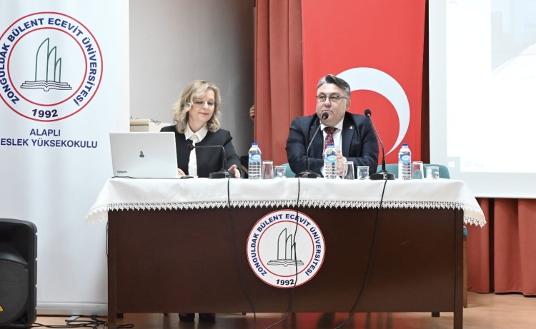 Rektör Özölçer, Alaplı Meslek Yüksekokulunun Akademik Genel Kurul toplantısına katıldı