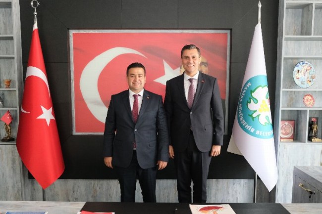 Başkan Dönmez, Başkan Ferdi Zeyrek'i ziyaret etti