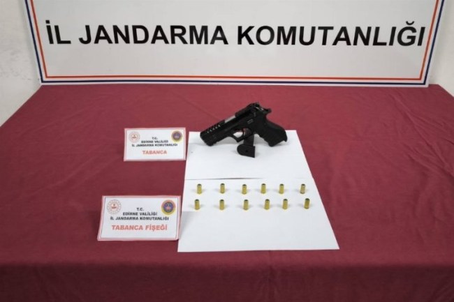 İpsala'da kaçak silah ele geçirildi!