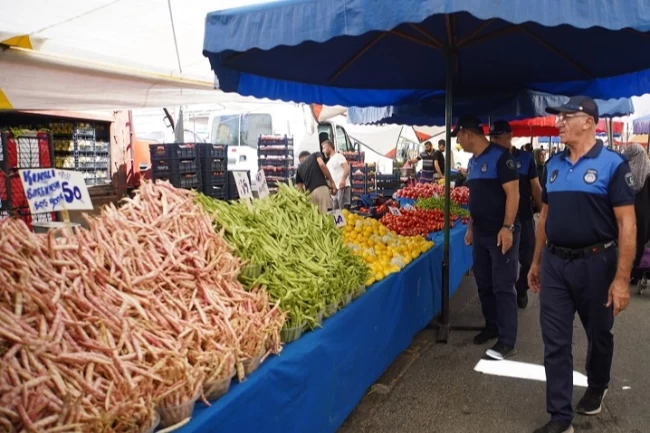 Çayırova Zabıtası'ndan pazar denetimi