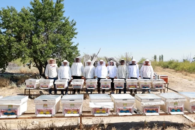 KAYÜ Yeşilhisar MYO'da bal hasadı gerçekleştirildi