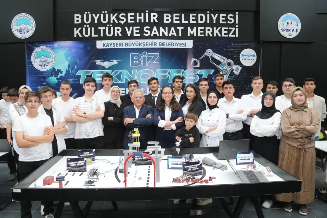 Başkan Büyükkılıç: "Ücretsiz kurslarımız ile üniversite kazandılar"