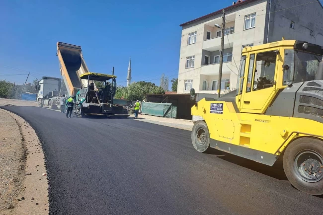 Gebze Kirazpınar'da asfaltlama yapıldı