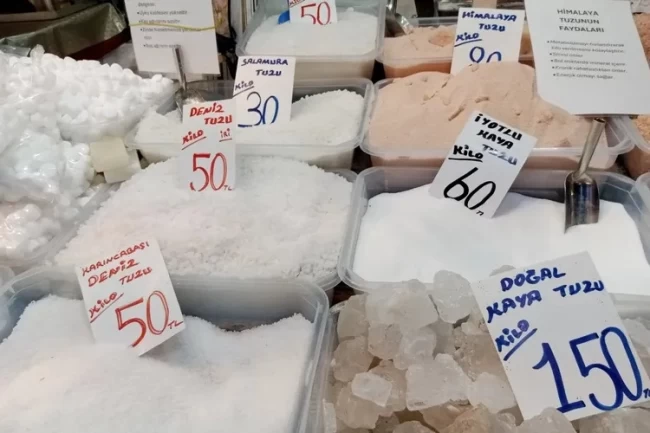 Bursa Tuz Pazarı'nda kaya tuzuna yoğun ilgi…