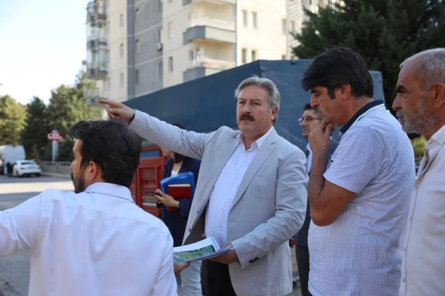 Melikgazi'nin sembol eseri Çarşı Melikgazi'de peyzaj çalışmaları başladı