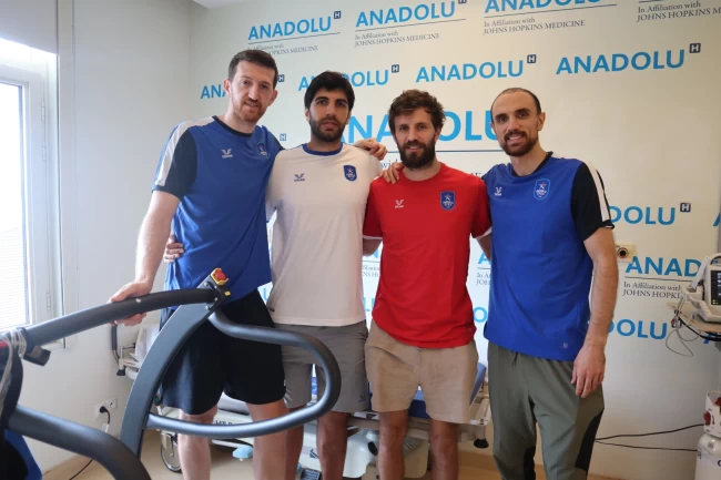 Anadolu Efesli 4 oyuncu check-up'tan geçti