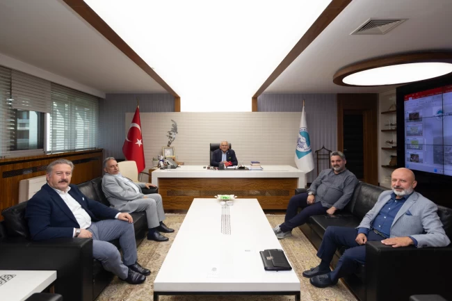 Büyükkılıç, başkanlarla Büyükşehir'de bir araya geldi
