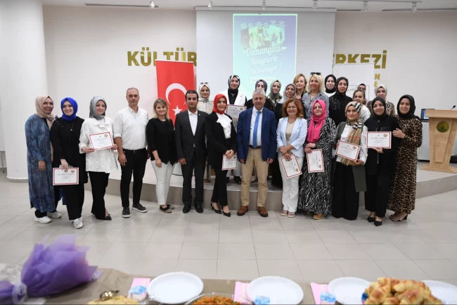 Diksiyon Atölyesi'ni tamamlayan kursiyerler sertifikalarını aldı