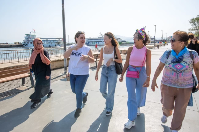 Bursa'nın güzelliklerini işaret diliyle keşfettiler