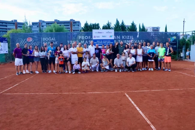 Prof. Dr. Ayhan Kızıl T200 Masters Tenis Turnuvası'nda 7. yılın şampiyonları belli oldu