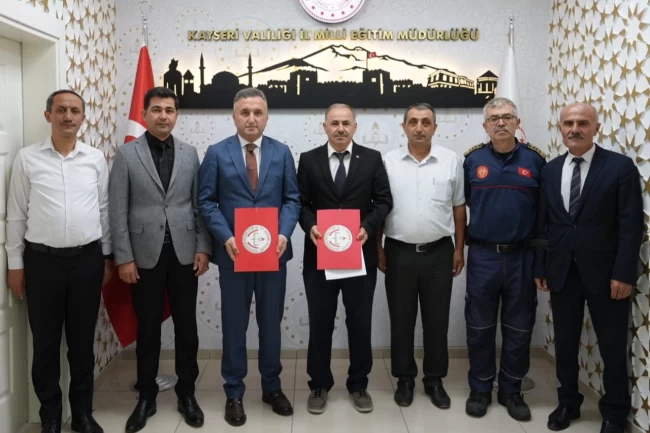 Kayseri Büyükşehir İle İl Milli Eğitim Müdürlüğü'nden itfaiyecilik bölümü öğrencilerine destek