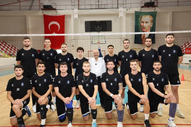 Başkan Büyükgöz'den voleybol takımına ziyaret