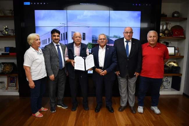 Büyükşehir Meclisi'nden Büyükkılıç ailesine "Alzheimer Merkezi" tebriği