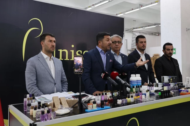 Başkan Arı: "Buklet fabrikamız belediyemize ciddi ekonomik katkı ve şehre istihdam sağlayacak"