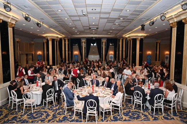 Başkan Bozbey'e RUMELİSİAD'tan ödül