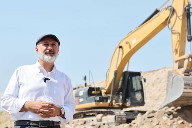 Başkan Çolakbayrakdar: "Kayseri'mize, bulvarları birbirine bağlayan yeni bir yol kazandırıyoruz"