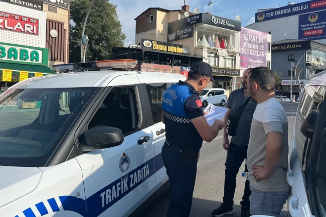 Kocaeli Zabıtası'ndan KPSS'ye geç kalanlara destek