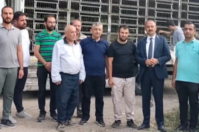 Kayseri Büyükşehir'den selde tavukları telef olan vatandaşa destek