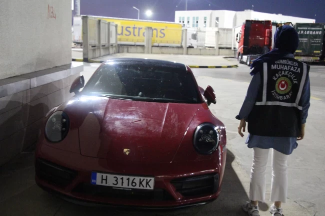 Kaçak araçlar Gümrükler Muhafaza'dan kaçamadı!