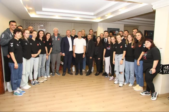 Kırklarelili sporculardan Derya Bulut'a ziyaret