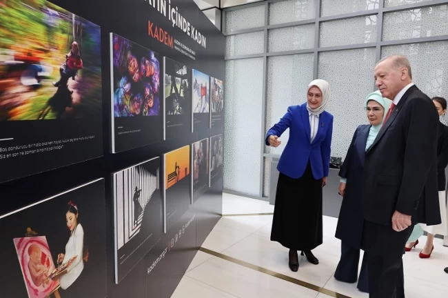 New York'ta Erdoğan çifti KADEM'in sergisini gezdi