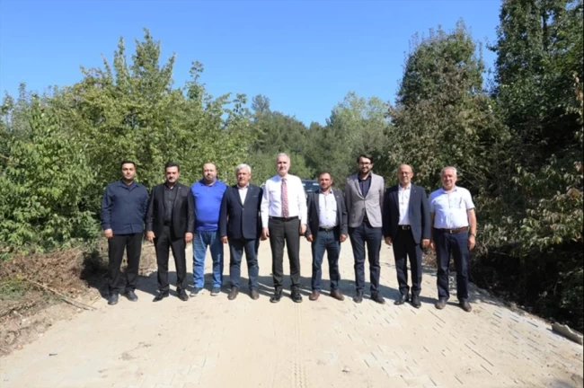 İnegöl Süle Mahallesi'nde parke taş ve arazi yolu çalışması tamamlandı