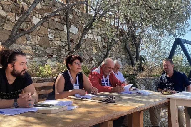 Felsefelogos Akademi'den Savaş ve Felsefe programı