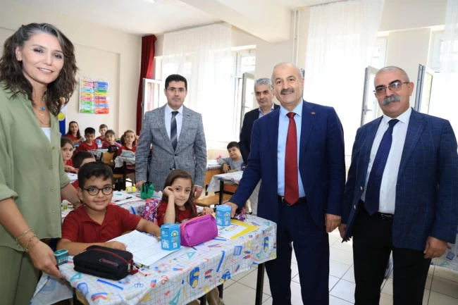 Başkan Büyükgöz'den Gebzeli çocuklara hediye