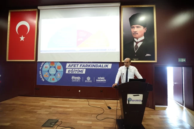 Bakırköy'de afet farkındalık eğitimleri sürüyor