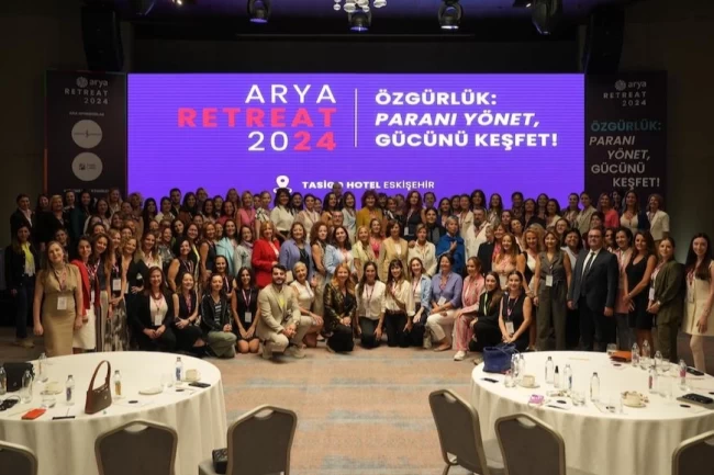 Başkan Ünlüce; "Kadınlarımız korkmadan iş hayatına girmeli"