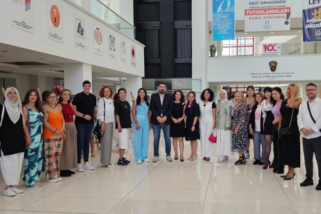 Renklerin izinde Bursa LÖDER'in yanında