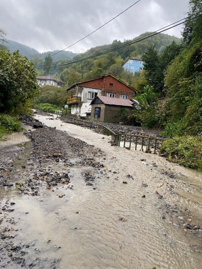 Kilimli Bölüm mahallesi sular altında