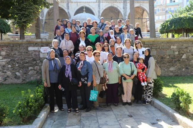 Salihlili kadınlar Manisa'yı gezdi