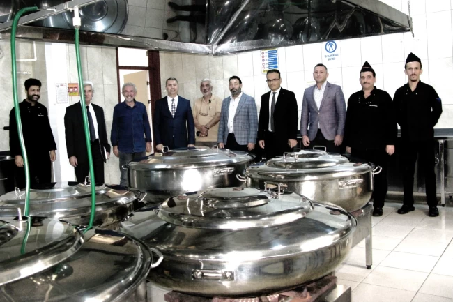 Yenişehir'de öğrencilerin yemeği Hüma Hatun'dan